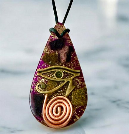 Pingente Orgonite Olho de Hórus – Espelho Transmutador