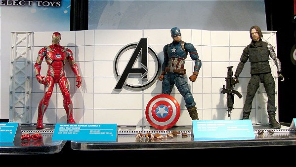 Civil War - Iron Man - Captain America - Winter Soldier - Marvel Select - Diamond Select Toys