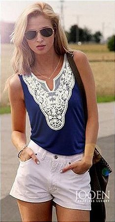 Blusa casual com renda Jooen.