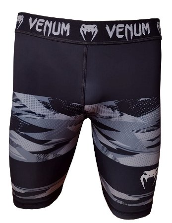 SHORT DE COMPRESSÃO VENUM AMAZONIA REVOLUTION CAMO STREET PRETO GG