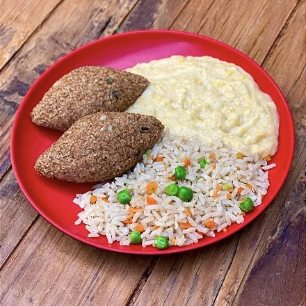 Kibe de queijo assado, creme de milho e arroz integral colorido - 360g