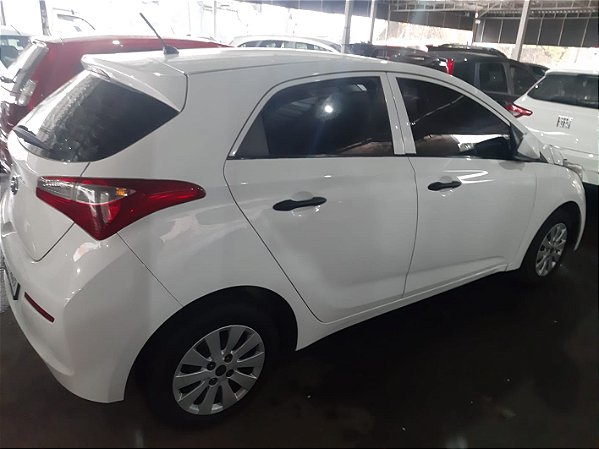 KIA HB20 1.0 2018 COMPLETO VALOR SEM TROCAS R$ 41,900,00 COM TROCAS R$ 43,900,00 AVALIO TROCAS MENOR VALOR,FINANCIAMOS POR FINANCEIRAS ,CARTÕES DE CRÉDITOS E EMPRÉSTIMO CONSIGNADO PARA APOSENTADOS INSS SOB ANALISE OK
