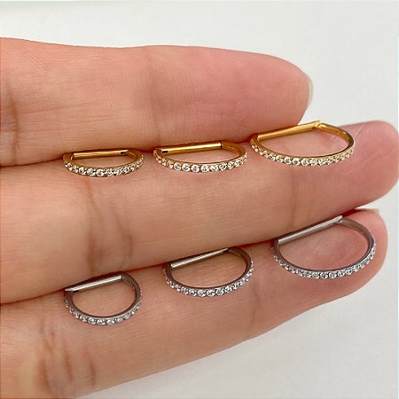 ARGOLA TITÂNIO CONFORT ZIRCÔNIAS