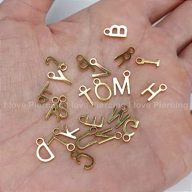 PINGENTE LETRAS AÇO PRATEADO E DOURADO