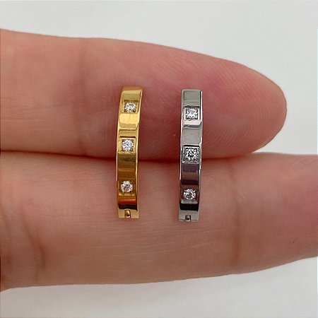 ARGOLA TITÂNIO UMBIGO 3 ZIRCÔNIAS CLICKER