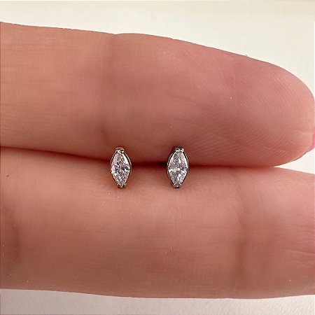 LABRET TITÂNIO OVAL MOLDURA ZIRCÔNIA