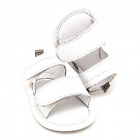 sandalia branca menino