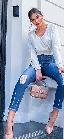 Calça jeans com botão encapado Lily belle 09900