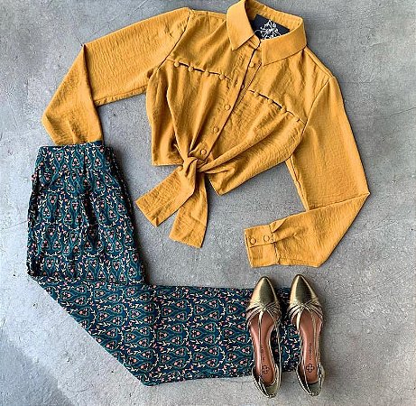 Camisa Lily belle com botão forrado