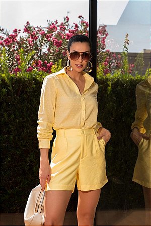 Short alfaiataria amarelo Cinthia