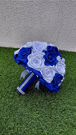 Buquê Rosas Colombianas Azul Royal e Branco
