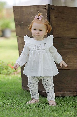 Conjunto Bebê Menina Bata Bordada e Calça