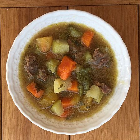 Featured image of post Foto De Sopa De Carne Com Legumes / Prepare com legumes que você tem em casa e saboreie esta sugestão muito gostosa pronta em menos de 30 em seguida, para preparar esta sopa de carne moída, frite a carne moída na panela de pressão com um fio de suba a sua foto de receita de sopa de legumes com carne moída.