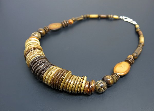 COLAR ETNICO COCO, GUARAPURUVU, MURICI, BAMBU, JARINA E AÇAI COCO