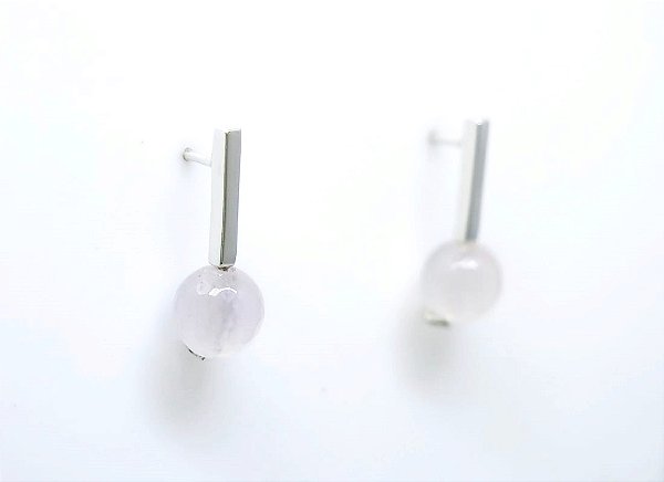 BRINCO SLIM QUARTZO ROSA FACETADO