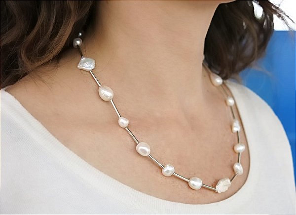 COLAR CANUTILHO DE PEROLAS BIWA E PEROLAS KESHIS PÉROLA BIWA