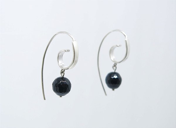 BRINCO  CAROL AGATA NEGRA FACETADA AGATA NEGRA