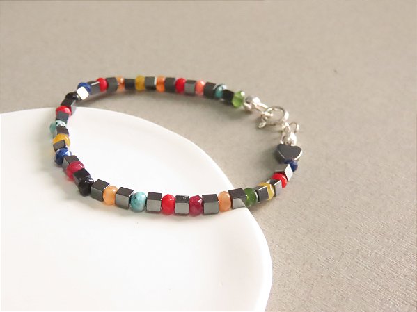 PULSEIRA HEMATITA E PEDRAS VARIADAS