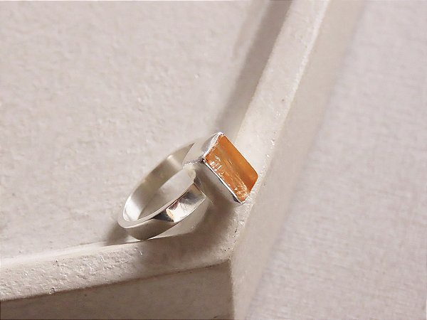 ANEL COM TOPÁZIO IMPERIAL