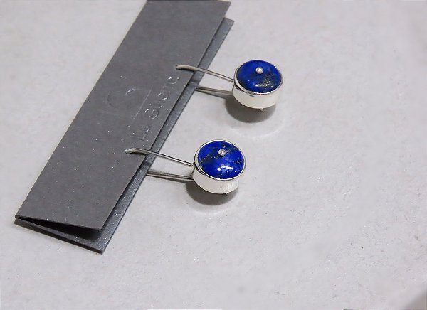 BRINCO GANCHO LÁPIS LAZULI