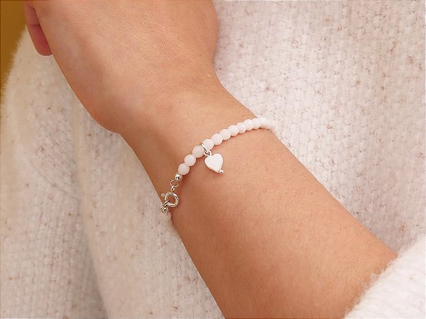 PULSEIRA QUARTZO BRANCO COM PINGENTE CORAÇÃO