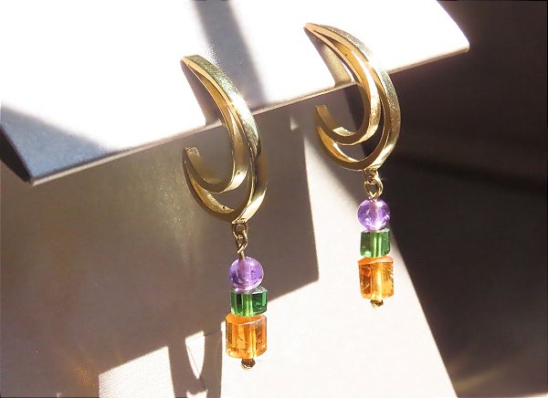 BRINCO VERMEIL ARCO IRIS AMETISTA, ESMERALDA E CITRINO