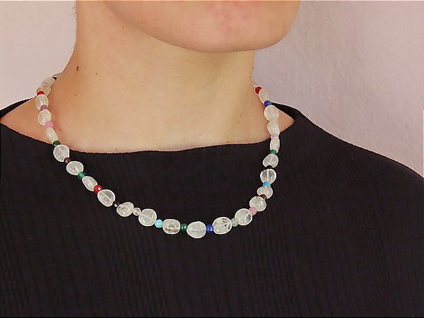 COLAR CRISTAL DE ROCHA E PEDRAS VARIADAS