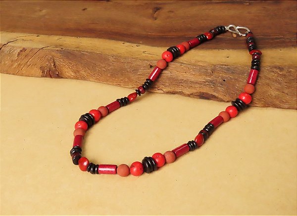 COLAR ÉTNICO AÇAI, JASPE E MADEIRAS DIVERSAS MADEIRAS DIVERSAS