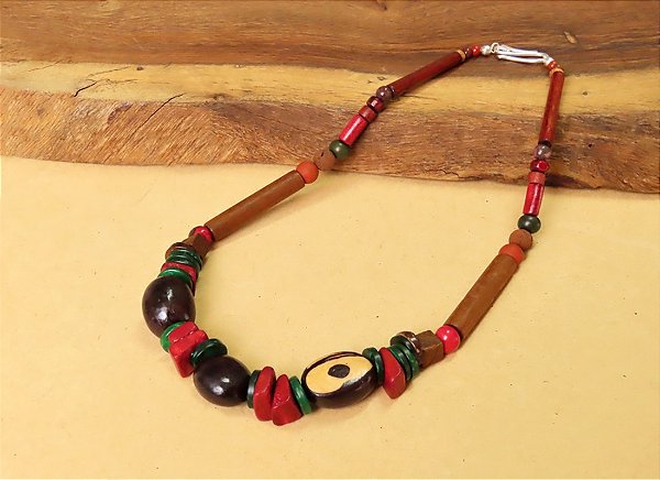 COLAR ÉTNICO JATOBÁ, JASPE E MADEIRAS DIVERSAS