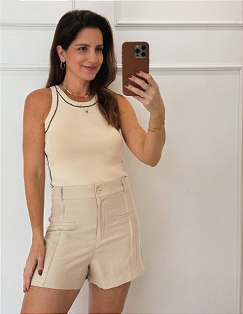 Short Giovana Nude