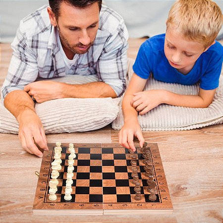 Jogo de Xadrez Dama e Gamão em madeira