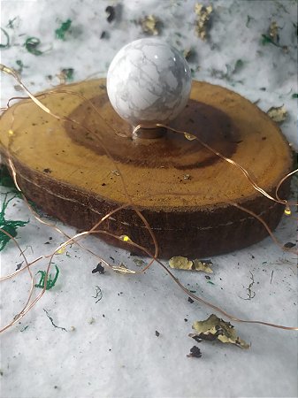 Esfera de Cristal de Howlita - 100 gramas