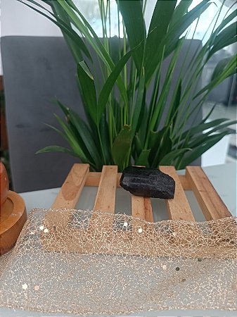 Turmalina Negra – O Cristal Supremo de Proteção Energética e Aterramento PEQUENO