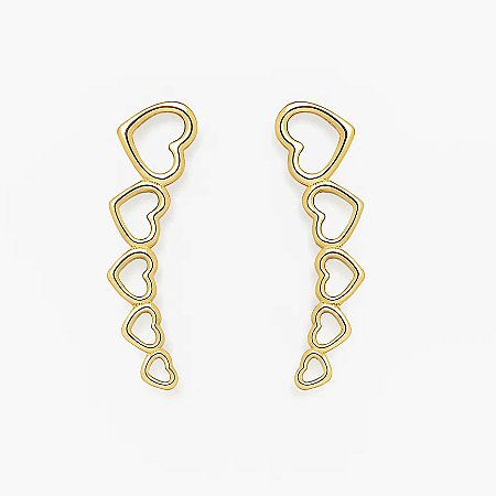 Brinco Ear Cuff com pequenos corações vazados folheado em Ouro 18k