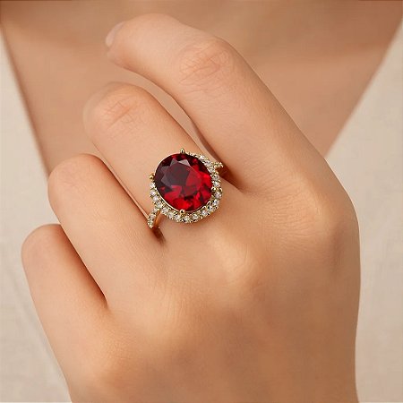 Anel com Pedra Oval Vermelha Folheado a Ouro 18k