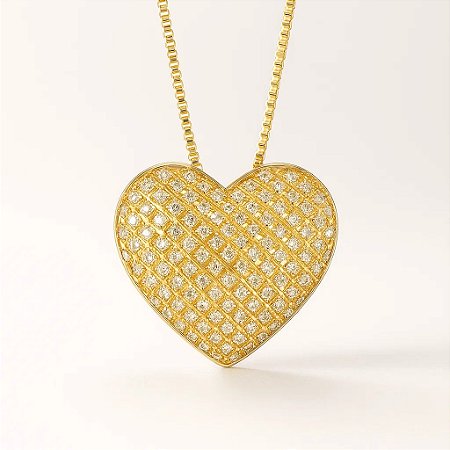 Colar coração cravejado de zircônias folheado em ouro 18k
