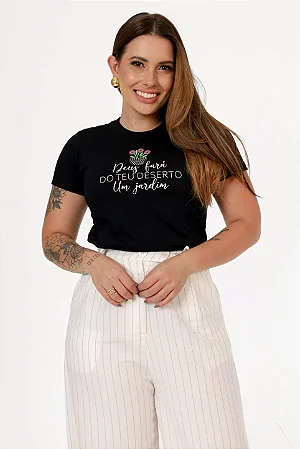 T-shirt Deus fará do teu deserto um  Jardim Strass - Preta