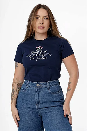 T-shirt Deus fará do teu deserto um  Jardim Strass