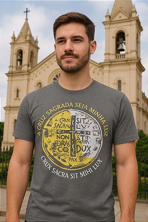 Camiseta A Cruz Sagrada Seja Minha Luz - Estilo com Sentido – Camisetas e que Inspiram Sua Rotina