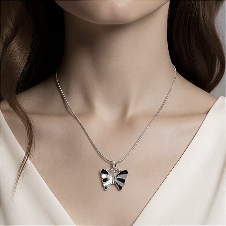 COLAR BORBOLETA PRATA.
