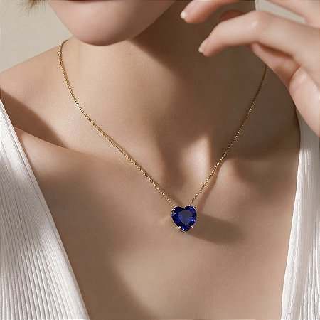 COLAR CORAÇÃO NA COR AZUL.