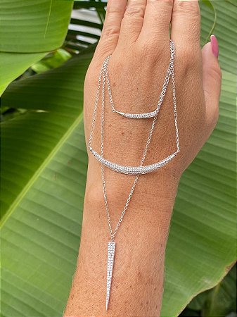 COLAR TRIPLO COM PINGENTE CRAVEJADO COM MICRO ZIRCÔNIAS BRANCAS NA PRATA 925.