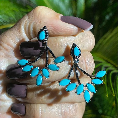 BRINCO FOLHEADO RODIO EAR JACKET COM PEDRA NAVETE AZUL TURQUESA E ZICÔNIAS NEGRAS