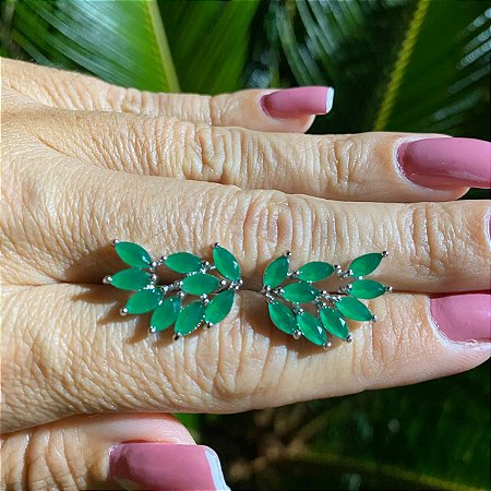 BRINCO FOLHEADO RODIO BRANCO EAR CUUF EM CRISTAL NAVETE VERDE