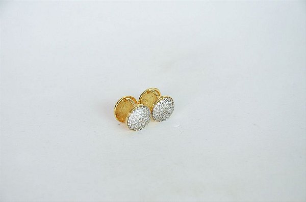 BRINCO FOLHEADO OURO 18K ARGOLA REDONDA CRAVEJADA COM ZIRCÔNIA