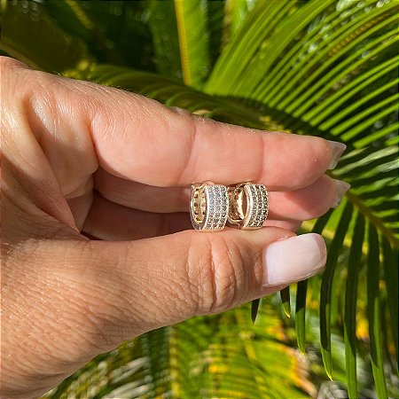 Brinco Prata Argola Média Com Três Fileiras Cravejadas Com Micro Zircônia Branca