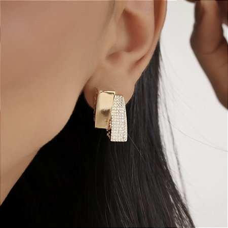 Brinco Banhado ouro 18k Zircônia Duas Bases uma Lisa e Outra Carvejada