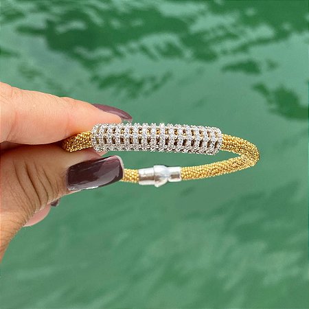 PULSEIRA BRACELETE ITALIANO FOLHEADO OURO 18K COM DETALHE E FECHO DE IMÃ CRAVEJADO COM MICRO ZIRCÔNIA BRANCA