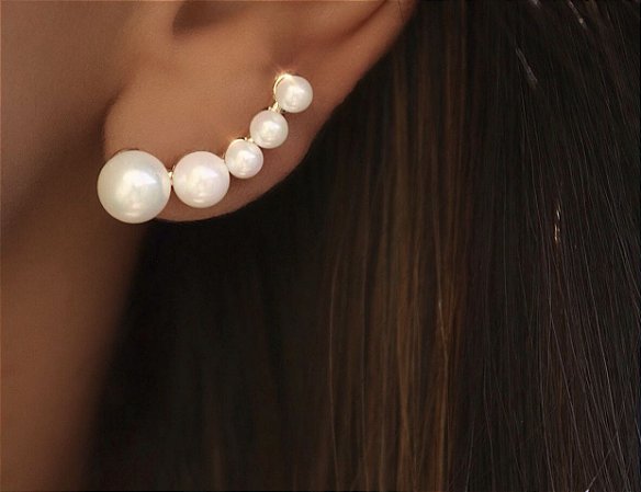 BRINCO FOLHEADO OURO 18K EAR CUFF PÉROLA