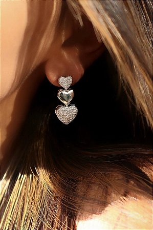 BRINCO FOLHEADO RÓDIO BRANCO CORAÇÃO